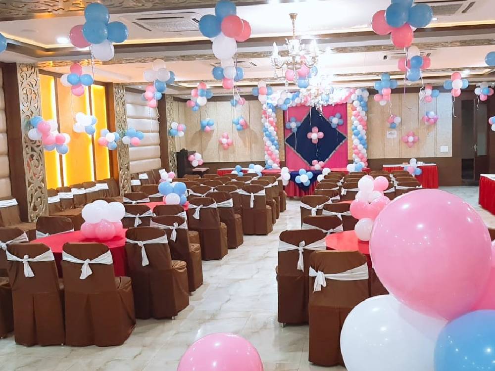 Special occasions and group dining setup