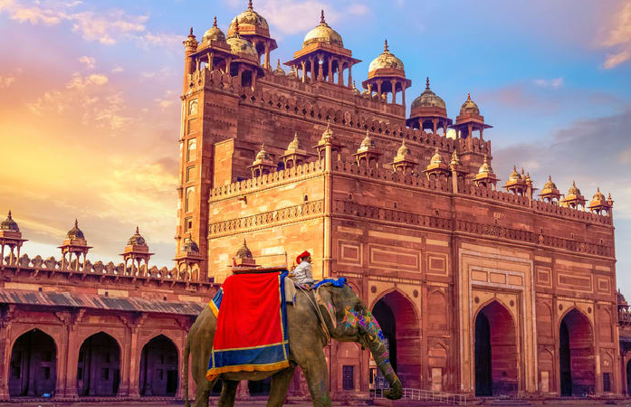 hotels near taj mahal